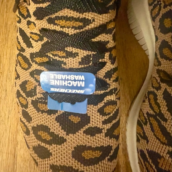 Skechers Women's Tan and Black Leopard Slip on Sneakers - NWOB - Picture 7 of 7